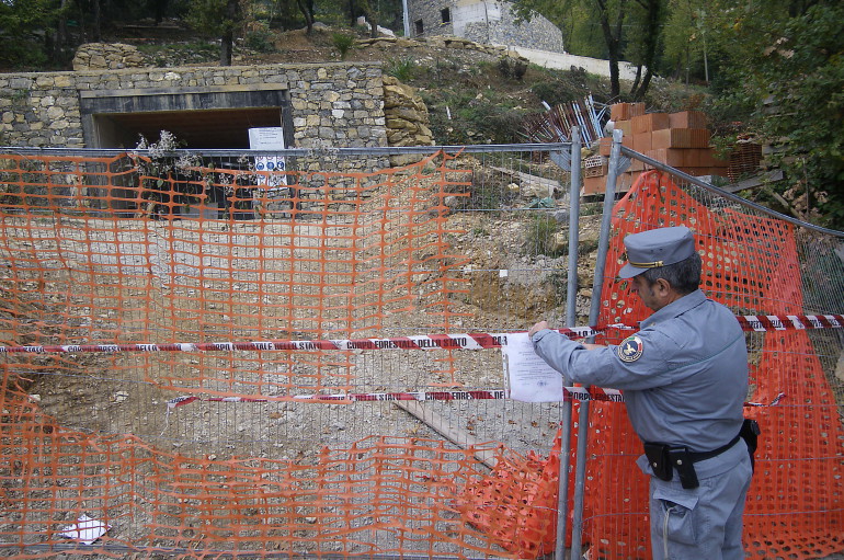 Sequestrato un cantiere edile a Porto Venere