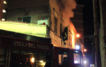 Incendio di via San Fermo: trovata pistola e liquido infiammabile