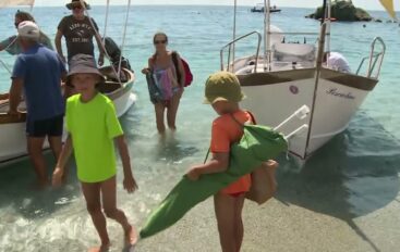 Monterosso, una giornata al mare per i bambini profughi dall’Ucraina